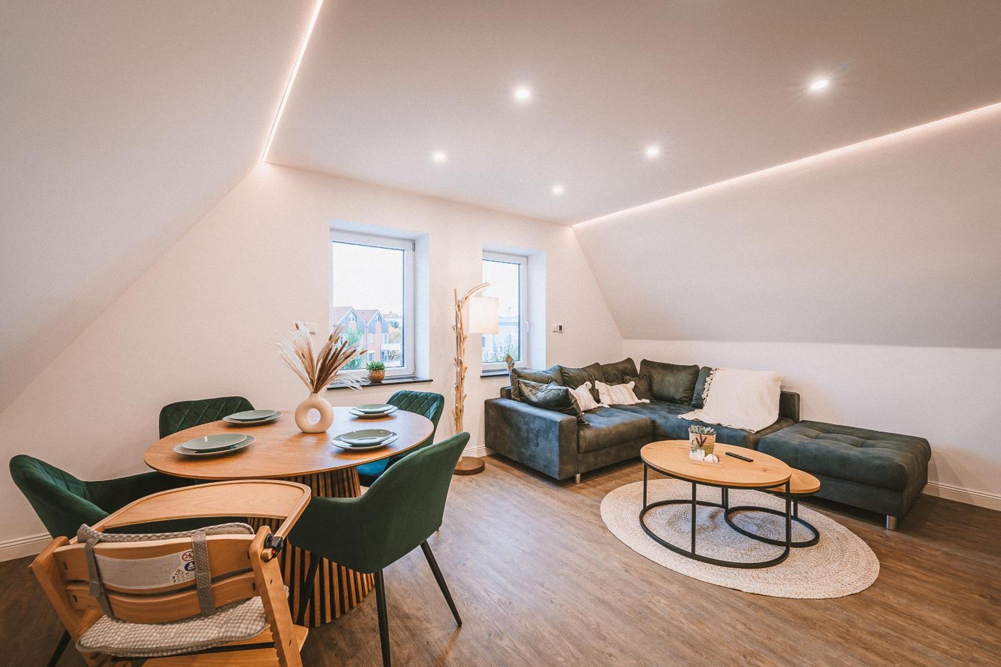 Sadebo 1 Bis 16 Gaeste In 3 Apartment Lübeck